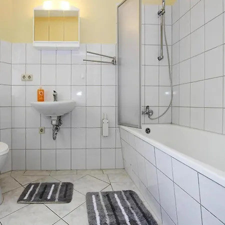Apartment In Malchow Near Malchower See, Cleaning Included 아파트 *